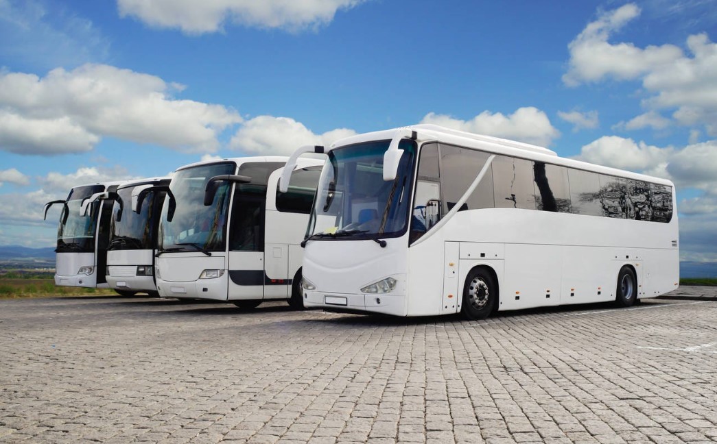 Navigating Group Travel: A Step-by-Step Guide on How to Rent a Charter Bus