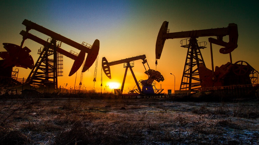 Why Your Business Should Hire an Oil and Gas Attorney